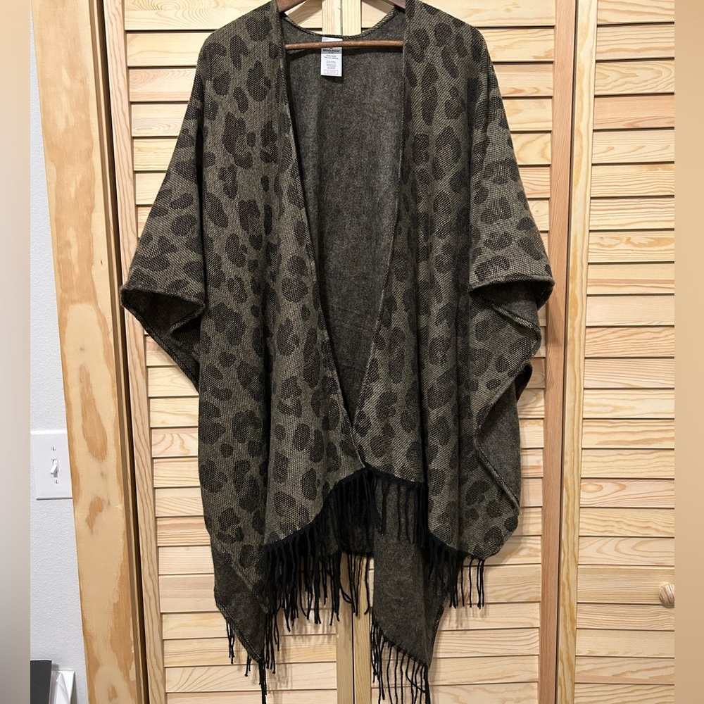 Woolrich Animal Print Pancho Cape